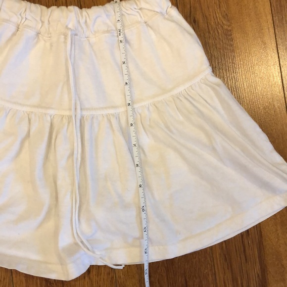 Flirty Miniskirt with shorts underneath - Picture 4 of 4